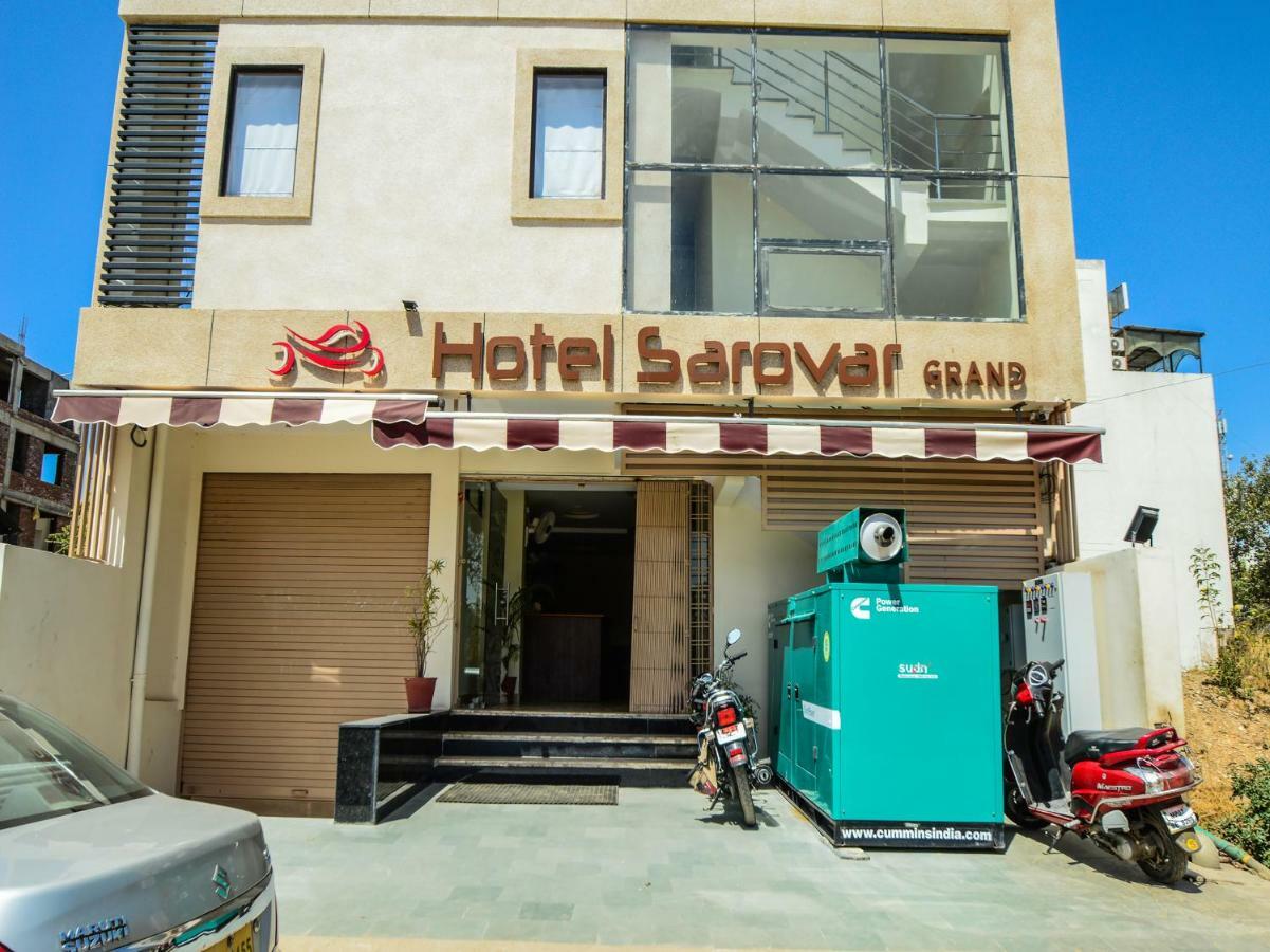 Capital O 35703 Hotel Sarovar Grand Udaipur Exterior foto